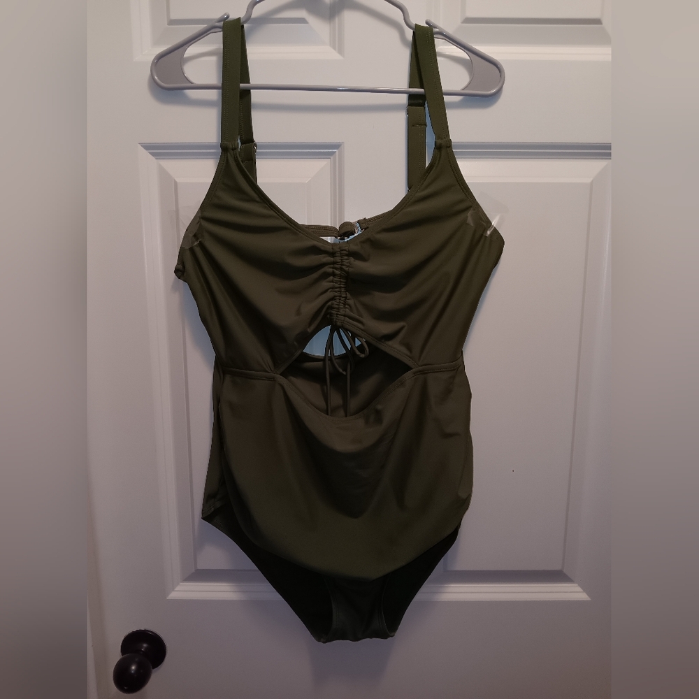 Bathing suit